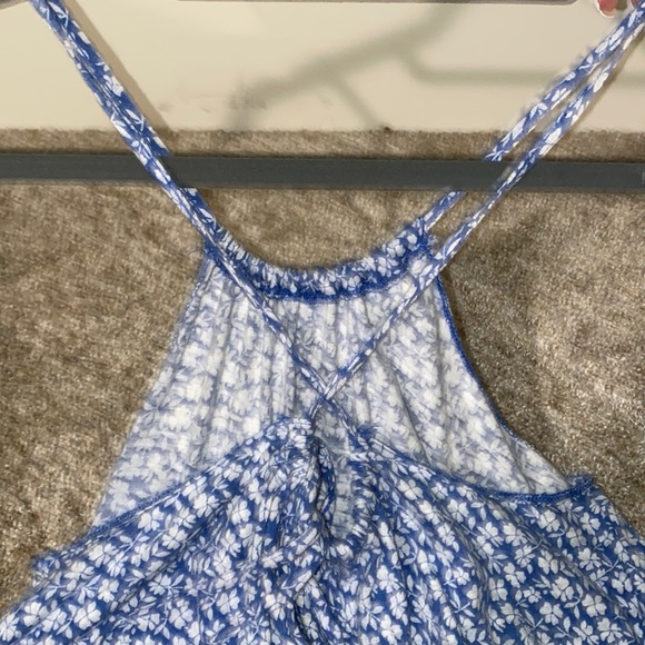 hollister halter crop top - Picture 3 of 4
